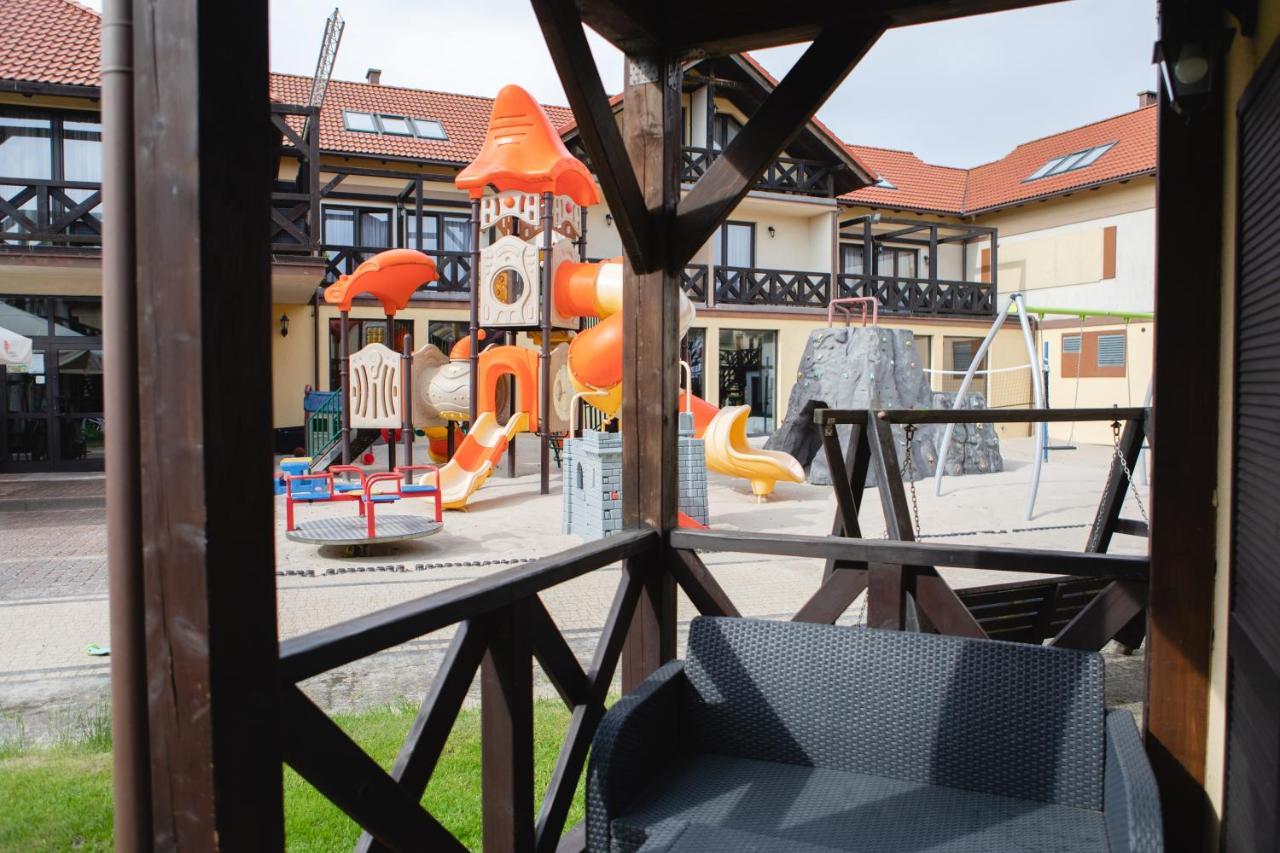 Arena Slonca Hotel Leba Exterior photo