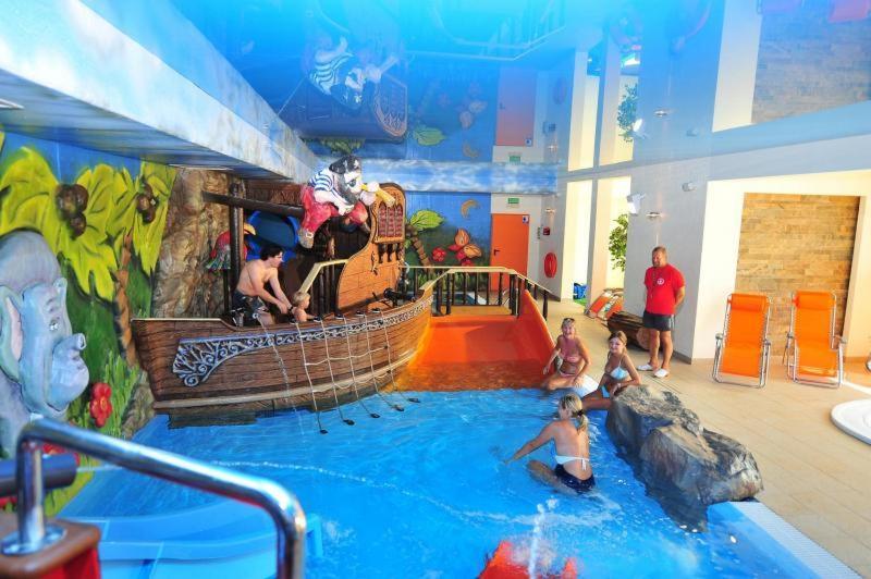 Arena Slonca Hotel Leba Exterior photo